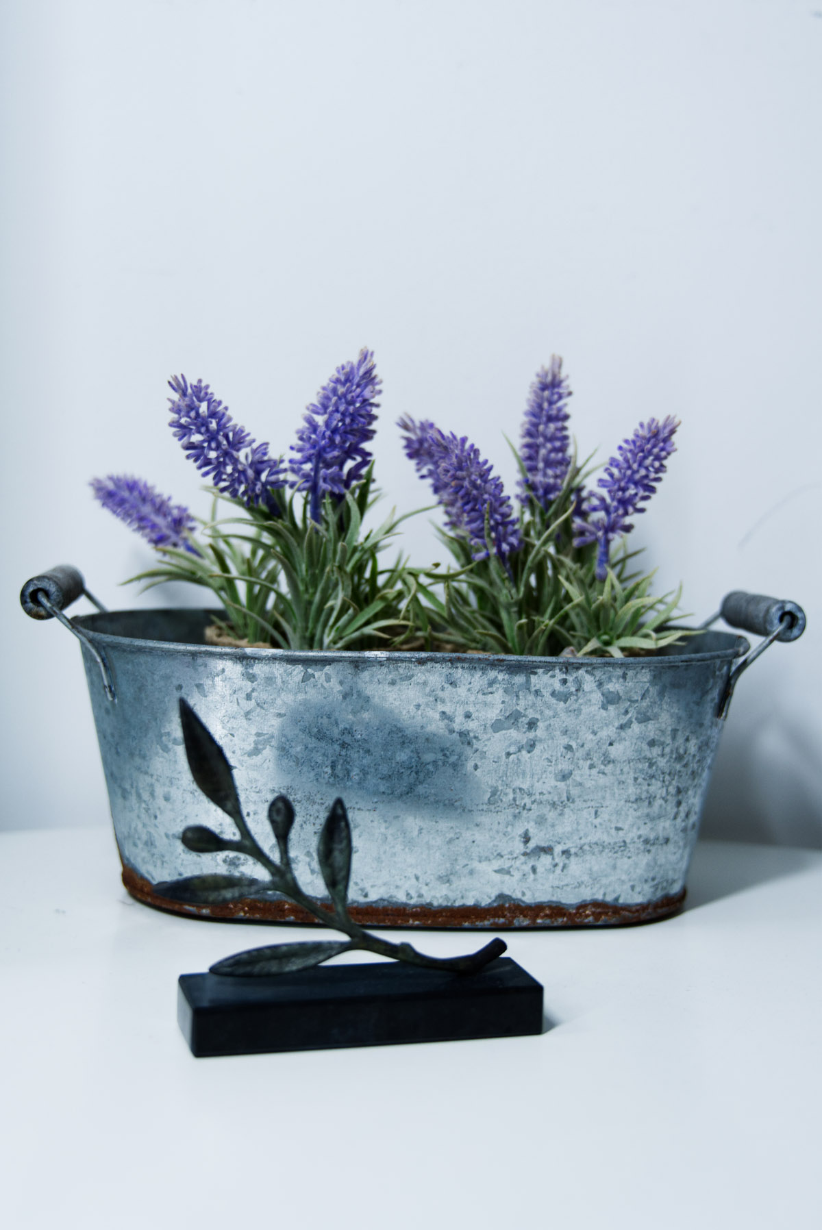 Lavender plant as interior decoration in Mykonos accommodation
