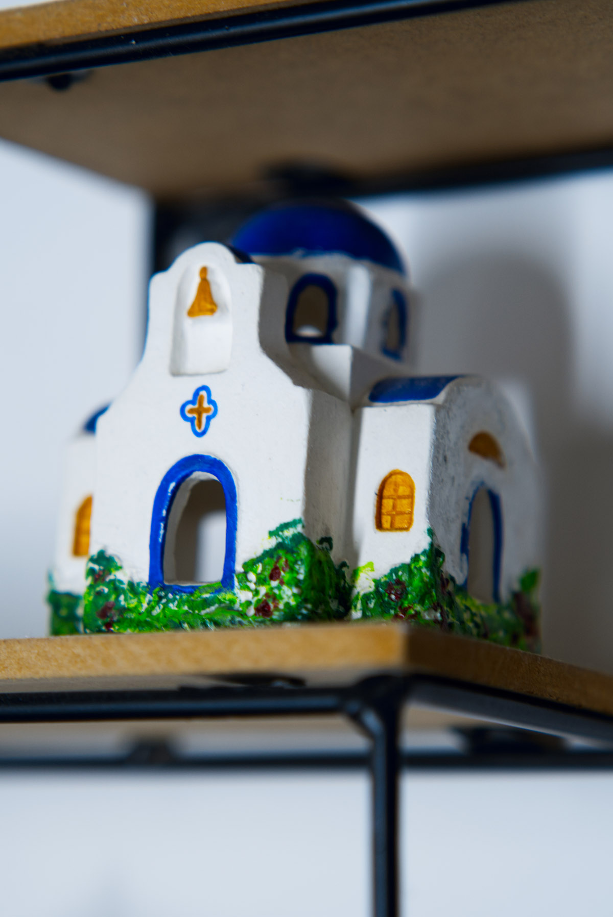 A small church decoration in the living room of vento Aureo mykonos